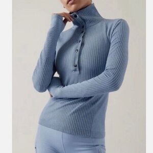 Athleta Flurry Seamless Henley Top Blue Size Medium